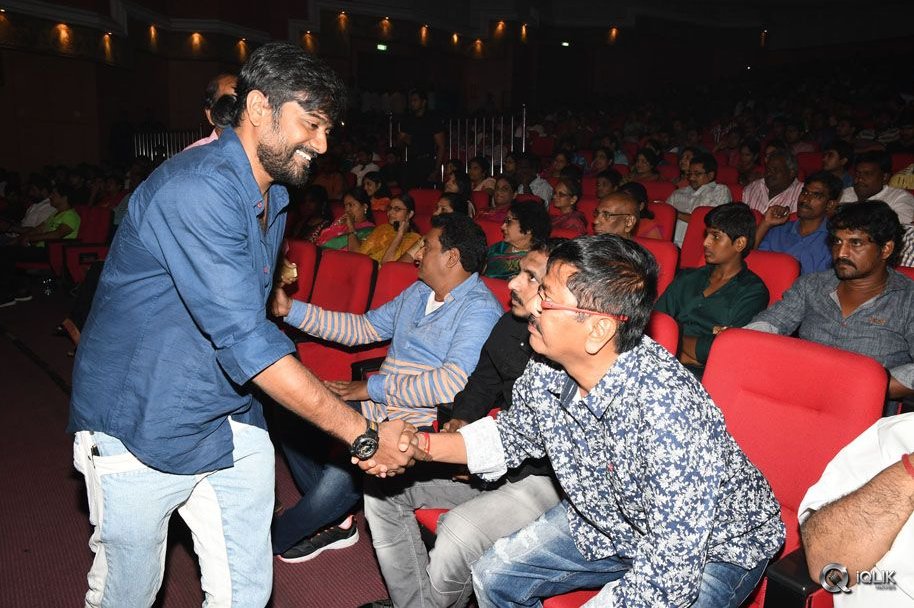 Aatadukundam-Raa-Movie-Audio-Function